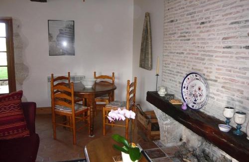 Boisse Casa | luxury cottage for 2, beautiful views, large swimming pool, no children