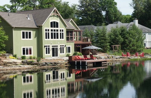 Huntsville Cabaña | Luxury Cottage with Pristine Pond, Hot Tub & Fire Pit - *Monthly Rentals Only*