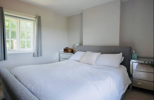 East Lavant Cabaña | Luxury cottage with hot tub, nestled in the South Downs national park