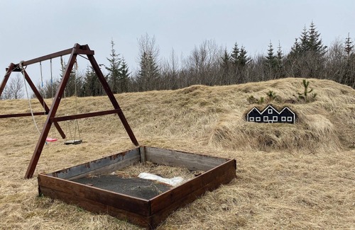 Rangarþing ytra Cabaña | Luxury cottage with hot tub and large patio in quiet countryside. Great for 4-6