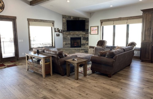Rexburg Casa | Nueva suite de lujo Country Guest, capacidad para 10 personas, bañera de hidromasaje