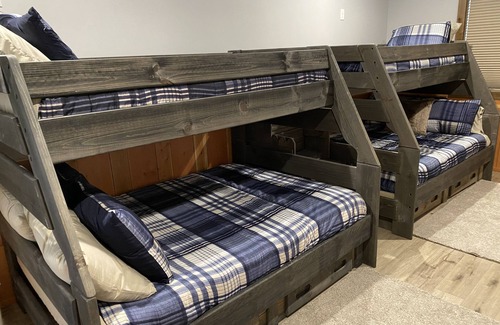 Rexburg Casa | Nueva suite de lujo Country Guest, capacidad para 10 personas, bañera de hidromasaje