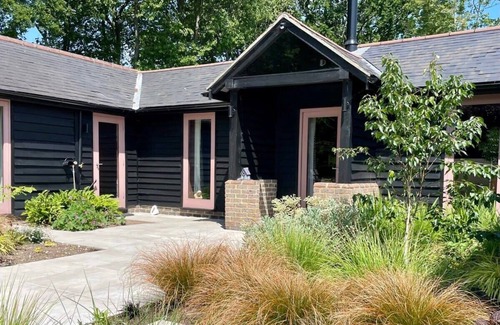 Chichester Casa | Luxury Countryside Haven for 10