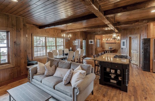 Pequot Lakes Casa | Luxury Craftsman Lower Whitefish Home