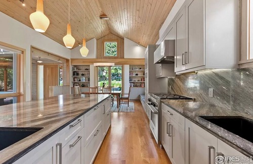 Louisville Casa | Luxury Custom Home near downtown Louisville/Superhost listing