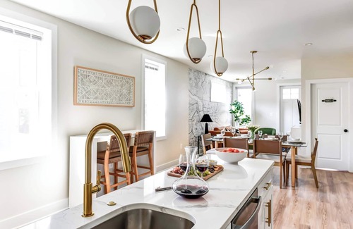 Park View Apartamento | Luxury DC-Themed 6BR + Parking | 2 Blocks to Metro