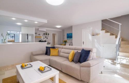 Marbella Casa | Luxury DelMare Marbella Pool Family Only