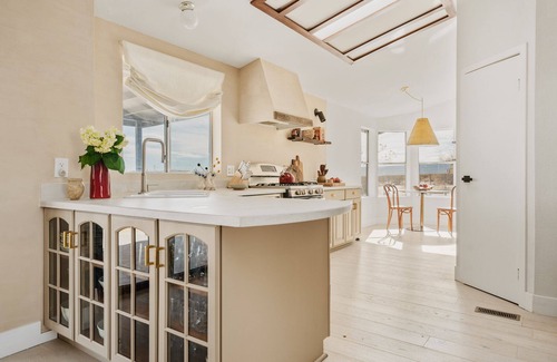 Landers Casa | Luxury Desert Home with 3 BR - Dog friendly