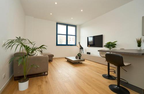Milan Apartamento | Luxury Design Suite - 20 minutes from DUOMO-NAVIGLI