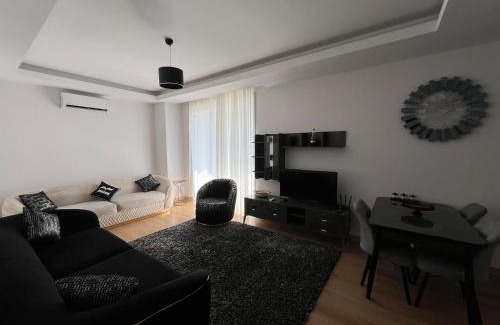 Esenyurt Apartamento | Luxury Designed Comfortable 2 Rooms & 1 Living room Apartment Free Parking Garaj