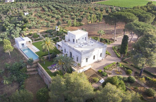 Campi Salentina Villa | Villa de diseño de lujo con piscina infinita, magníficas vistas en el corazón de Puglia