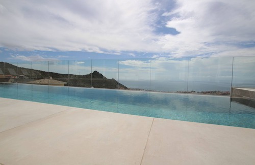 Costa Adeje Villa | Villa de lujo de diseño con piscina infinita e impresionantes vistas al mar