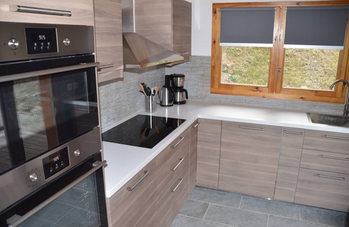 Oz Chalet De Esquí | Chalet de lujo para 10 personas renovado en la pista de esquí en Oz / Alpe d'Huez