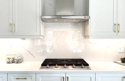 Whitby Casa | Luxury Detached Home | Spacious, Bright & Modern