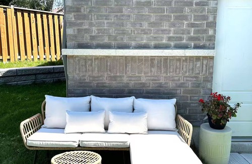 Whitby Casa | Luxury Detached Home | Spacious, Bright & Modern