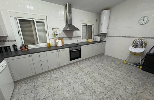 Viñuela Villa | Villa española de lujo separada, espaciosa con piscina privada, en el valle del lago Vinuela