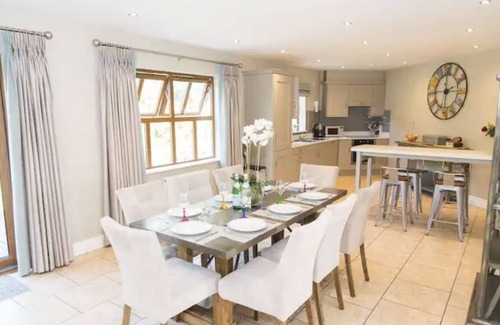 Dingle Casa | Luxury Dingle Home close to town center, 4 bedrooms