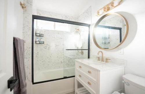 Southwest Anaheim Apartamento | Luxury Disneyland Home: Family & Exec Friendly