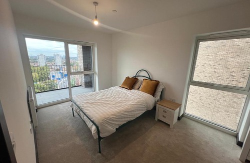 Gascoigne Casa | Luxury Double Bed En-Suite in London