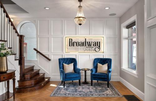 Downtown Salt Lake City Casa | Luxury Downtown Retreat 4br W Hot Tub & Views