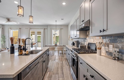 Greater Heights Casa | Luxury Downtown Stay With 3BR+4BTHR & Free Parking