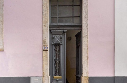 Alfama Apartamento | Luxury Duplex Prime Location