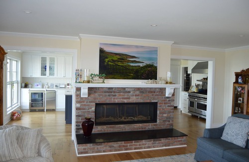 Town of East Hampton Casa | Luxury East Hampton Home; Sunset, Bay View, Direct Water Access; Newly Renovated