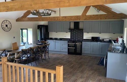 New Forest District Casa | Luxury Eco House, on River Island, sleeping 10