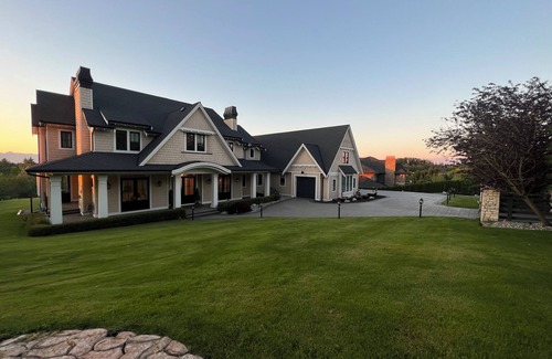 Langley Casa | Luxury Equestrian Estate BR - 1