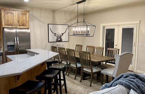 Erda Casa | Luxury Erda Home w/Private Pool, Hot Tub, Beautiful Lake & Mountain Views