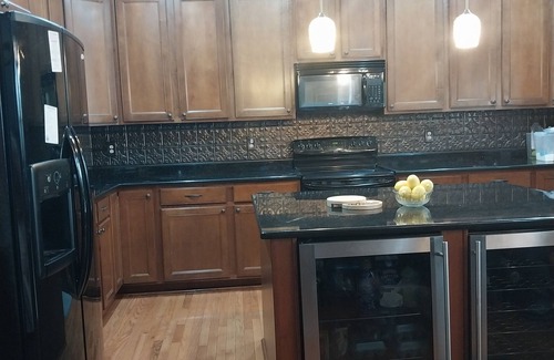Westminster Casa | Luxury Escape– 4BR, 3.5BA Executive Home with Gym, Sauna, Office & Entertainment