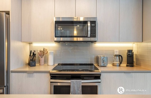 Downtown Edmonton Apartamento | Luxury Escape » Sleeps 6 » Ice District » Parking