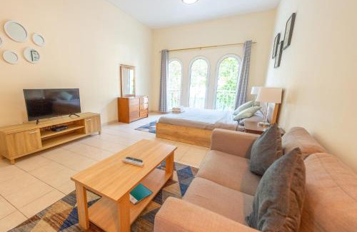 Discovery Gardens Apartamento | Luxury Escapes - Calm Retreat Studio Apt - near Metro & Mall - MOG184 DG