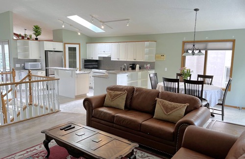 Arbour Lake Casa | Luxury Estate Bungalow in NW Calgary