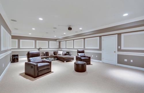 Bethesda Casa | Luxury Estate House with all the comforts . Close to metro
