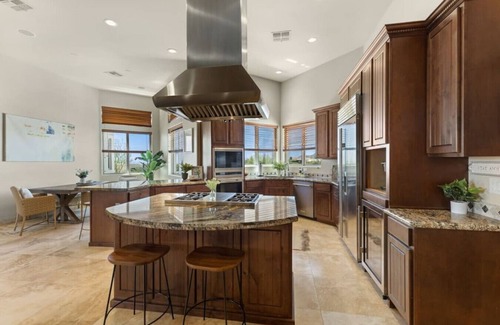 Pinnacle Peak Apartamento | Luxury Estate, Sleeps 24 | Sonoran By HomeStakes