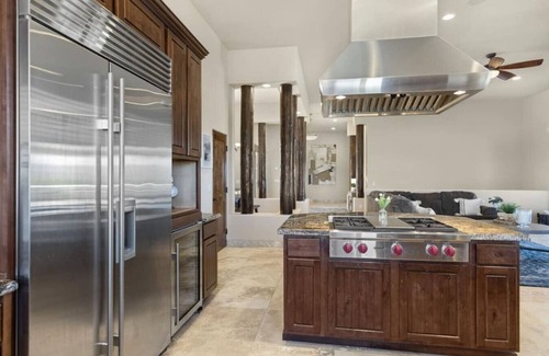 Pinnacle Peak Apartamento | Luxury Estate, Sleeps 24 | Sonoran By HomeStakes
