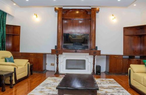 Athi River Villa | Luxury Exclusive 6Bedroom Home - Perfect for Families & Groups