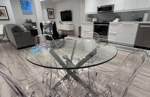 Glen Abbey Apartamento | Luxury Executive Studio in prestigious Glen Abbey Oakville