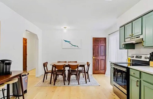 Warrensburg Casa | Luxury Fall Retreat with mountain views - 10 min to Lake George