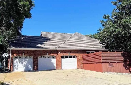 Big Stone City Casa | Campo de golf privado de 10 hoyos, 5BD, 2. 5BA, 22Acers, 700 pies de orilla del lago