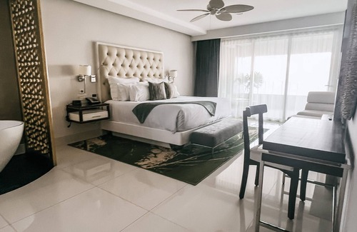 San José del Cabo Complejo | Luxury Family-Friendly Resort Garza Blanca, 4bd Loft with jacuzzi