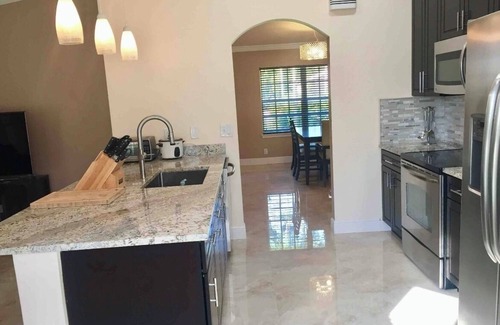 Miramar Casa | ☀️LUXURY family home mins to hard rock stadium/CASINO/MALLS
