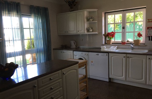Maca Villa | Villa familiar de lujo cerca del mar - con piscina, jardín, barbacoa, parque infantil
