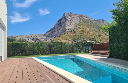 Zrnovnica Villa | Luxury,Family- Villa Ema in the amazing location.