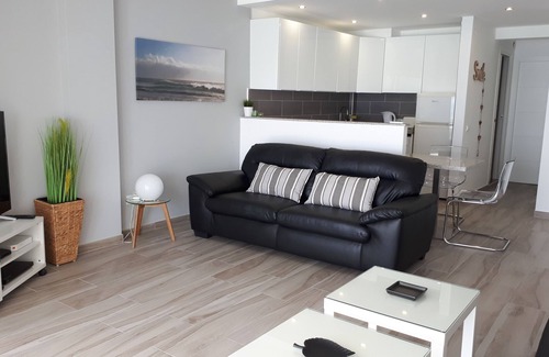Benalmadena Costa Apartamento | De lujo de primera línea frente a la playa Apt VFT / MA 02508 Wifi, TV del Reino Unido, aire acondicionado