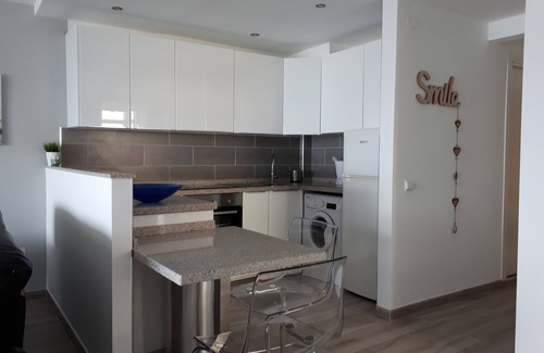 Benalmadena Costa Apartamento | De lujo de primera línea frente a la playa Apt VFT / MA 02508 Wifi, TV del Reino Unido, aire acondicionado