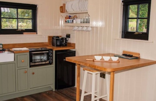 Glenariff Cabina | Luxury Five Person Shepherd Hut