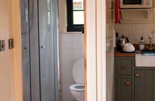 Glenariff Cabina | Luxury Five Person Shepherd Hut