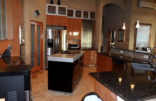 New Braunfels Casa | Luxury Four-Bedroom Cabin Rental with a Fireplace in New Braunfels, Texas